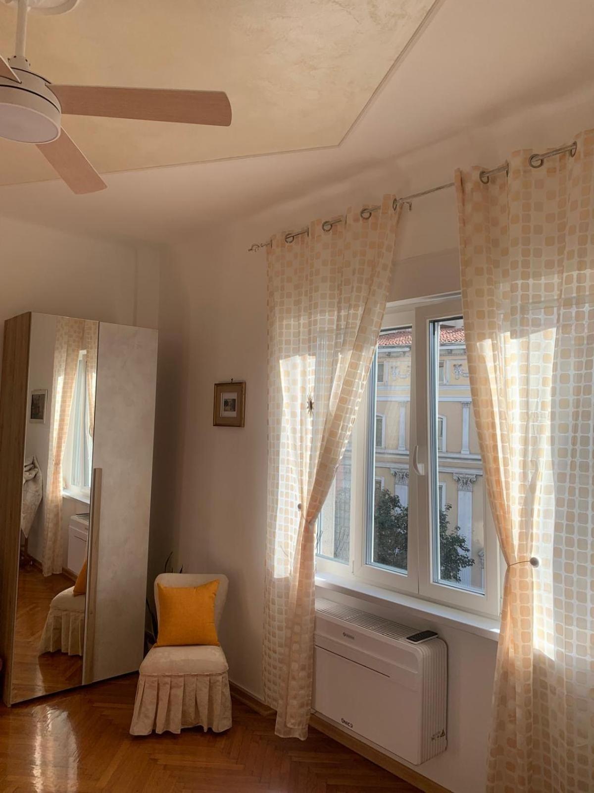 Solemare Rooms Trieste Luaran gambar