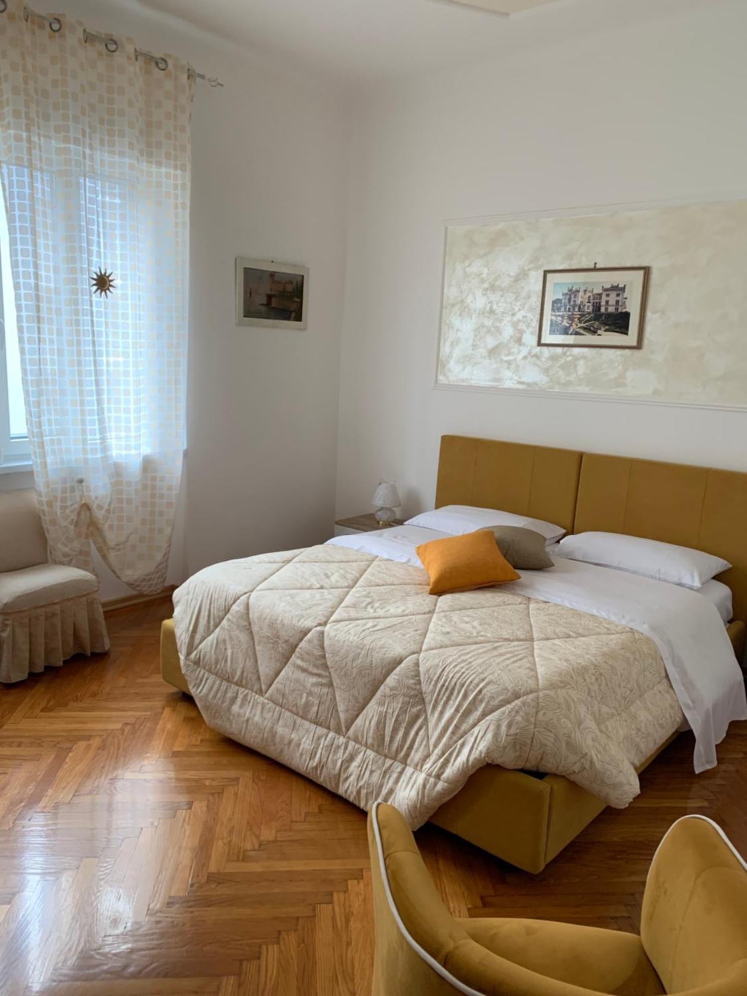 Solemare Rooms Trieste Luaran gambar